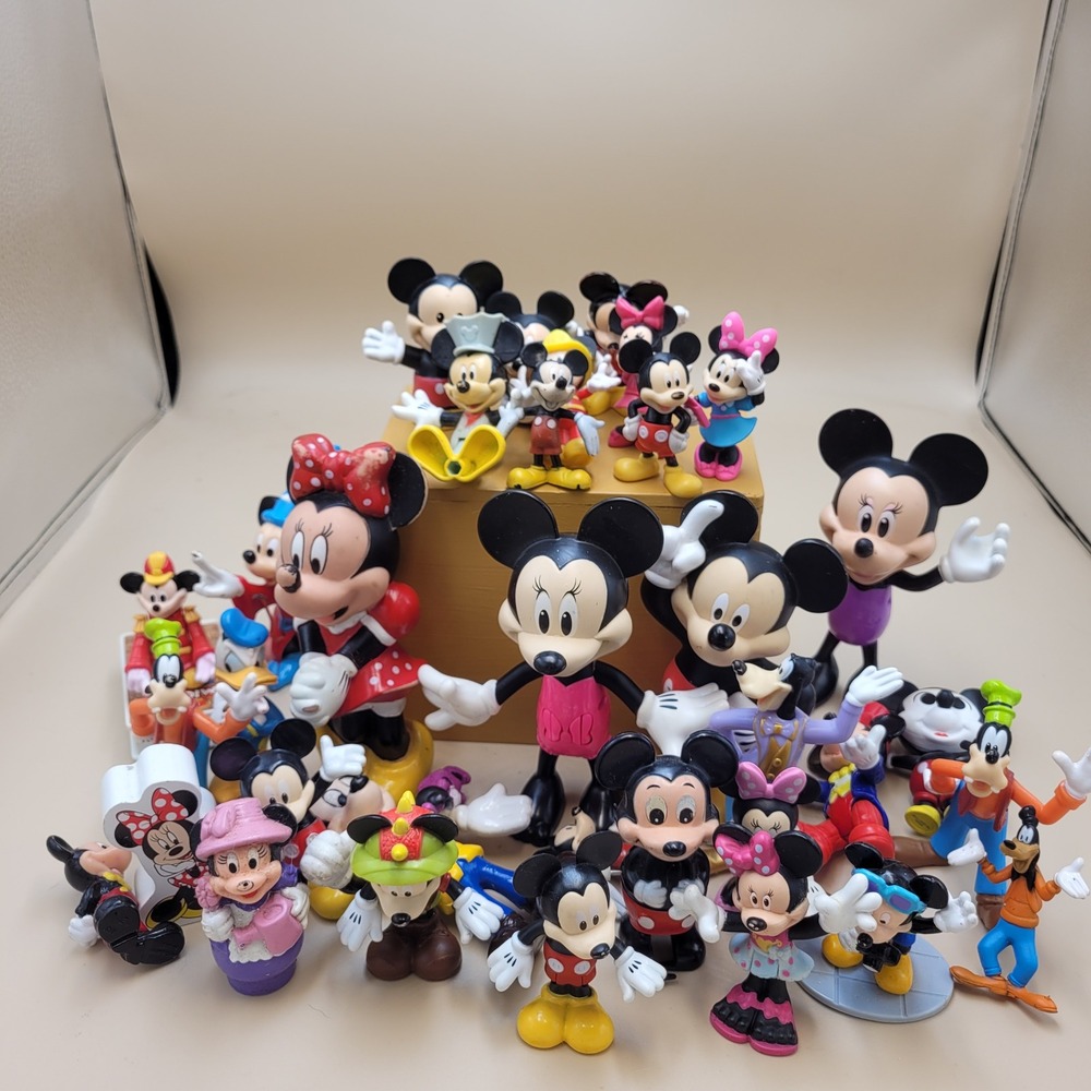 Huge Disney Mickey Mouse Minnie Mouse Goofy Action Figure Lot Clubhouse Toys